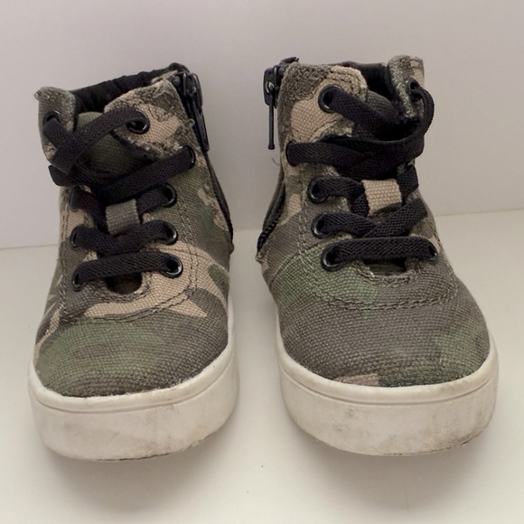 Baby GAP Camouflage High-Top Sneakers - size 5 - Picture 8 of 9
